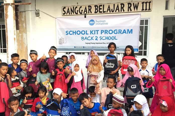 PKPU HI Riau Berikan Bantuan Perlengkapan Sekolah untuk Anak-anak di Tanjung Pinang