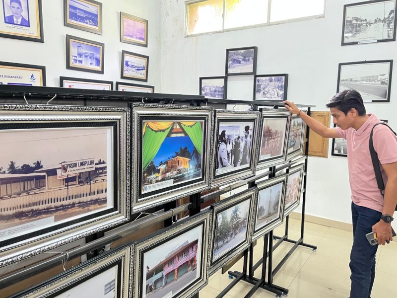 Dispusip Gelar Pameran Foto Geliat Kota dari Masa ke Masa Pada Momen HUT Pekanbaru