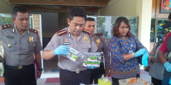 Begini Kronologis Penangkapan 2 Pengedar 200 Botol Serum Palsu di Pekanbaru