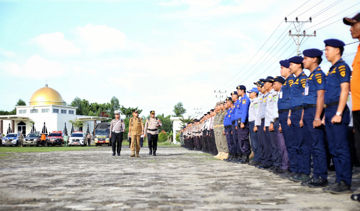 Bupati Asmar Pimpin Apel Gelar Pasukan Operasi Lilin Lancang Kuning Tahun 2024