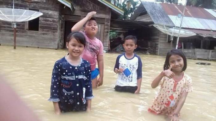 Pemprov Riau Bantu Korban Banjir di  Indragiri Hulu