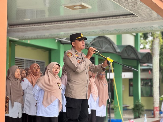 Polres Kuansing Melaksanakan Sosialisasi Green Policing di MAN 1, Ajak Pelajar Peduli Lingkungan