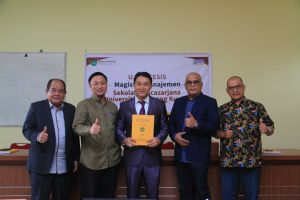 Wakil Ketua DPRD Riau Hardianto Raih Gelar Magister Manajemen