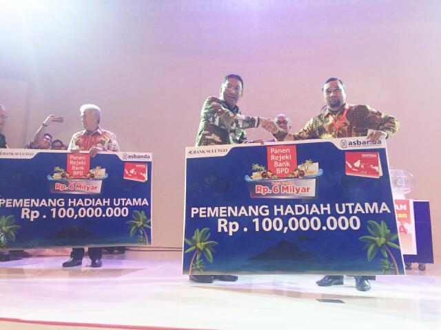 Nasabah Bank Riau Kepri Raih Hadiah Kedua Rp 100 Juta Pada Undian Simpeda di Manado
