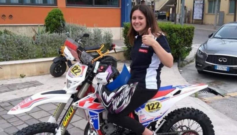 Brakkk! Pembalap Motor Cantik Ini Malah Tewas Saat Balapan, Begini Kejadiannya