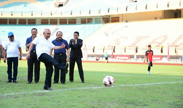 Berhadiah Total Rp110 Juta, Gubri Buka Kejuaraan Daerah Piala Gubernur Riau 2017