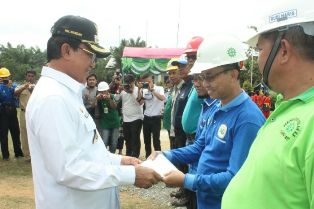Bupati Wardan Minta Seluruh Perusahaan di Inhil Utamakan K3
