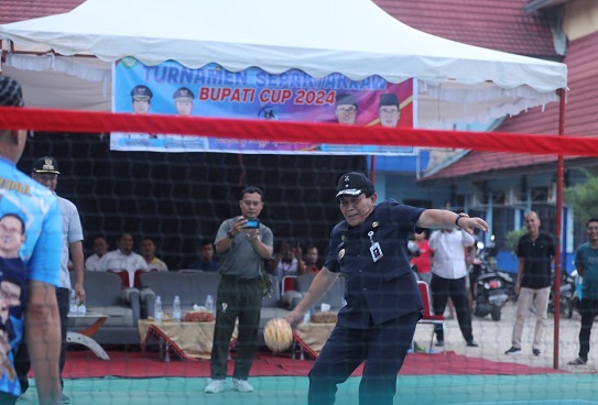 Bupati Sukiman Buka turnamen sepak takraw Bupati Cup 2024