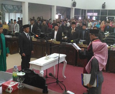 Resmi, Kelmi Amri Pimpin DPRD Rokan Hulu