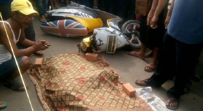 OH TUHAN...Gagal Menyalip, Siswi SMA Jatuh dari Motor, Nahas, Kepalanya Pecah Dilindas Truk