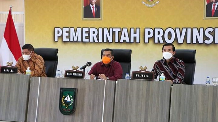 Wali Kota Ikuti Rapat Evaluasi Penanganan Covid-19 Bersama Menko Perekonomian Secara Virtual