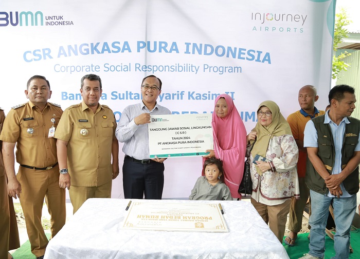Pj Wako Pekanbaru Resmikan Rumah Dalam Program Bedah Rumah CSR Angkasa Pura Indonesia