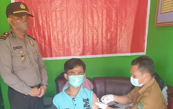 Polsek dan Puskesmas Rambah Samo Gelar Vaksinasi  Covid-19