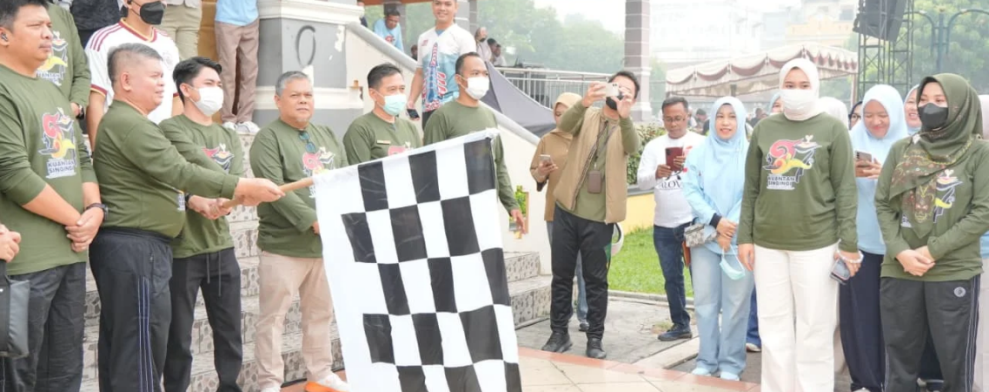 Gerak Jalan Santai dan Permainan Tradisional Semarakkan Hari Jadi ke-27 Kuansing