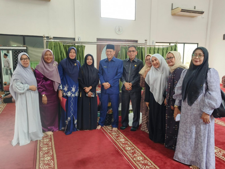 Wakili Bupati Kampar, Sekda Kampar Ikuti Wirid di Komplek Kantor Bupati Kampar