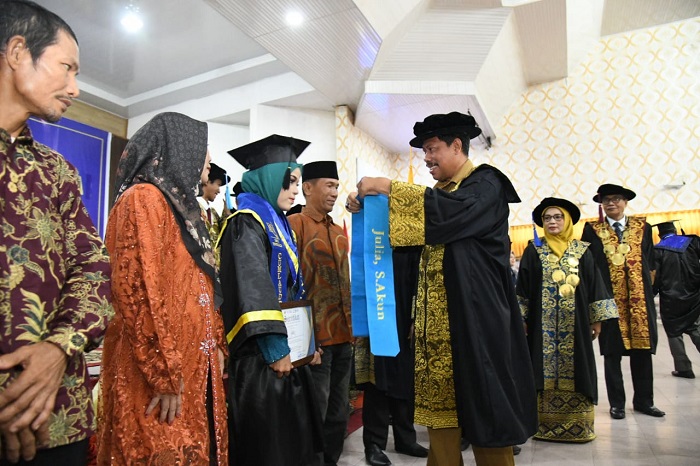 ISNJ Bengkalis Wisuda 111 Sarjana dan Pascasarjana Perdana