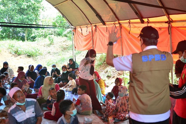 Gubernur Riau Tawarkan Relokasi Warga Terdampak Banjir di Rohul