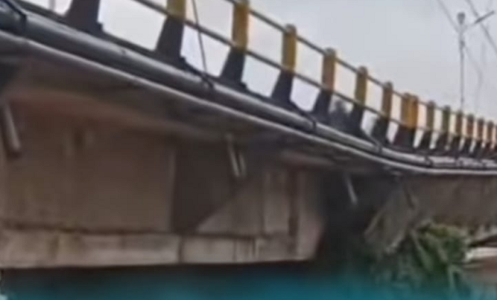 Hujan Deras Picu Banjir, Jembatan Sungai Rokan Kiri Dikhawatirkan Ambruk