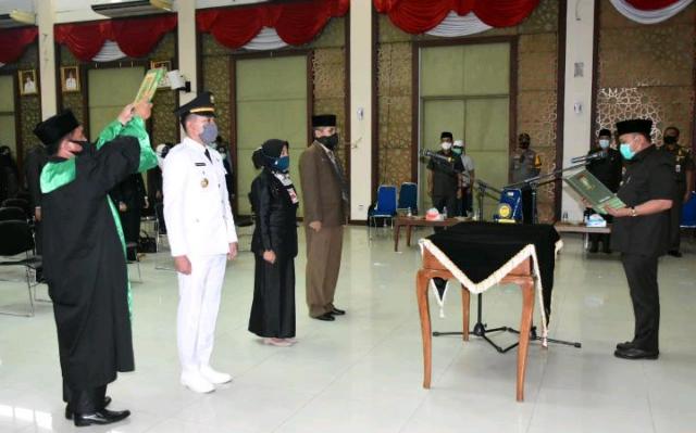 Bupati Kampar Lantik 60 Penjabat Pratama Administrator dan Pengawas
