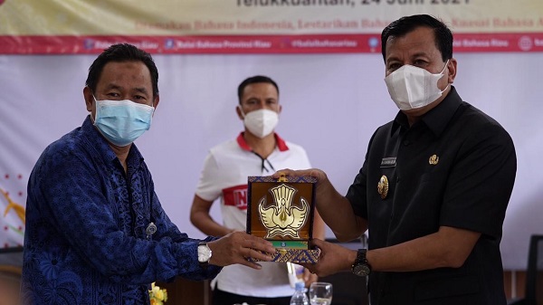Buka Sosialisasi Strategi Pelestarian Bahasa Daerah, Ini Kata Wakil Bupati Kuansing