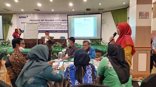 Tingkatkan Kualitas Pendidikan, PT RAPP Gandeng 91 Guru Fasilitator Daerah di Lima Kabupaten