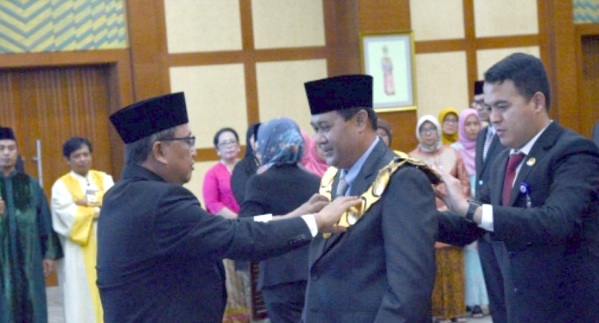 Aras Mulyadi DIlantik Jadi Rektor Universitas Riau Periode Kedua