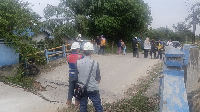 Jembatan Jalan Nelayan Amblas