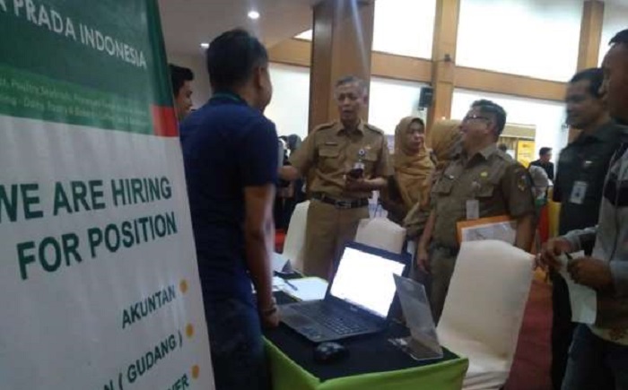 Cari Kerja Susah, Ribuan Pengangguran Padati Pekanbaru Job Expo 2018