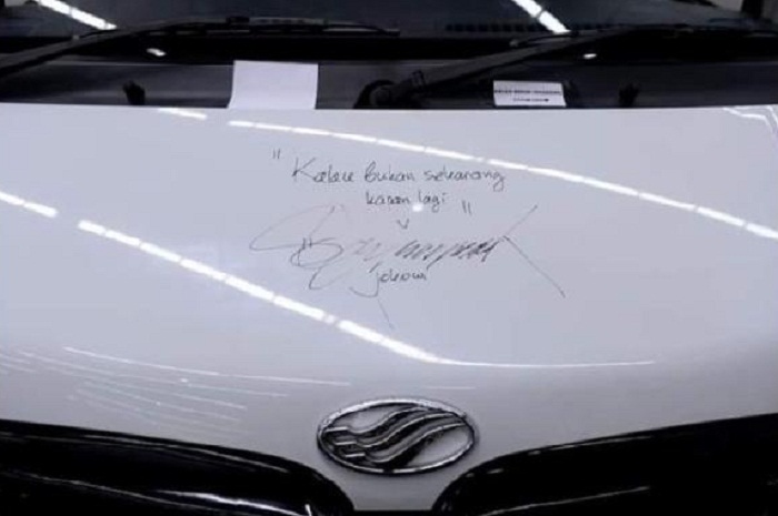 'Kalau Bukan Sekarang Kapan Lagi', Semboyan Prabowo Ini Dituliskan Jokowi pada Bodi Mobil Esemka
