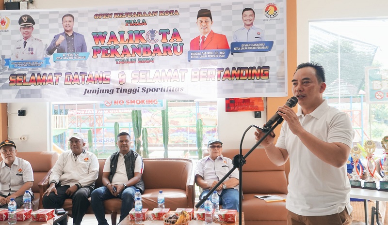 Kadispora Hazli Harapkan Kejurkot Catur Junior Hasilkan Atlet Catur Pekanbaru Berprestasi
