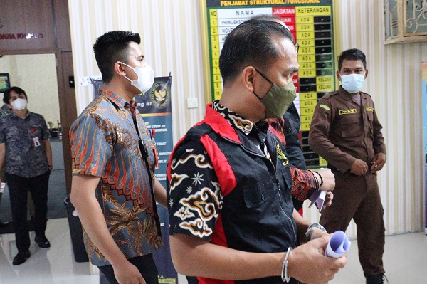 Kejari Rohul Tahan Direktur RSUD Rohul  dan Direktur Perusahaan Pengadaan Gas dan Oksigen