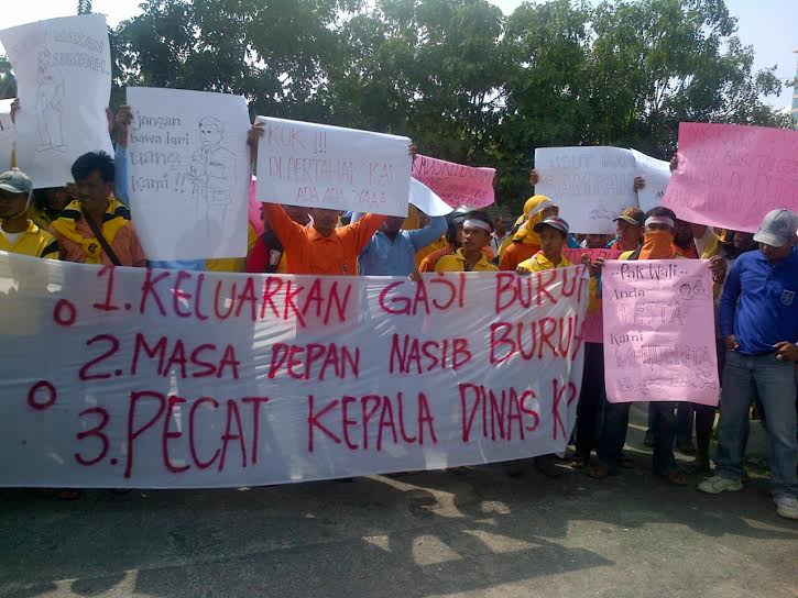 Pagi ini, Karyawan PT MIG dan HMI Kembali Demo ke Kantor Walikota Pekanbaru