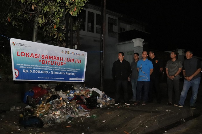 Seluruh Armada Pengangkutan Sampah Dikumpulkan Dinihari Tadi