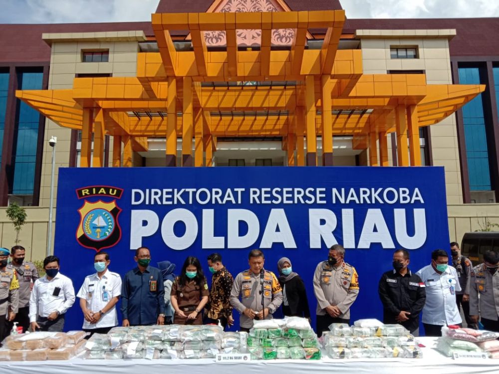Musnahkan 1.111,2 Kg Sabu dan 34.182 Butir Pil Ekstasi, Kapolda Riau: Kita akan Terus Buru Bandar Narkoba dan Kaki Tangannya
