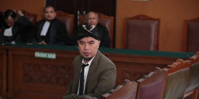Gara-gara Tulis 3 Kalimat Ini di Twitter, Ahmad Dhani Divonis 1,5 Tahun Penjara