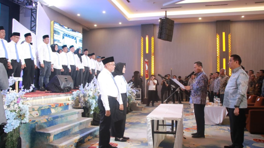 Pelantikan Ketua RT-RW Sukajadi, Wali Kota Dorong Dasa Wisma Perkuat Solidaritas Warga
