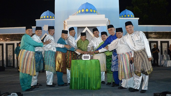 Wali Kota  Buka Pelaksanaan MTQ Tingkat Kota Pekanbaru di Lapangan Pancasila