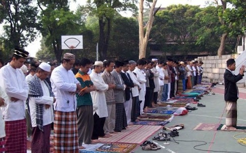 RESMI! Pelaksanaan Shalat Idul Fitri di Lapangan dan Masjid di Pekanbaru Tahun Ini Ditiadakan