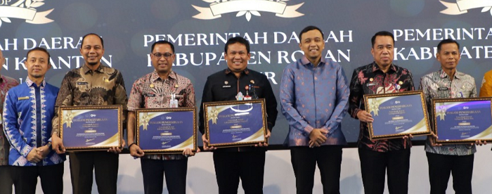 Pemkab Kuansing Raih  Penghargaan  dari Kanwil Pajak DJP Riau