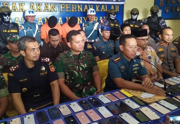 Ratusan Ponsel Canggih Ilegal dari Batam Diamankan Lanal Dumai di Bandar Sri Laksamana Bengkalis