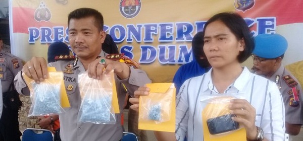 Tercyduk Polisi, Ratusan Pil Ekstasi Tumpah dari Pakaian Warga Hangtuah Dumai