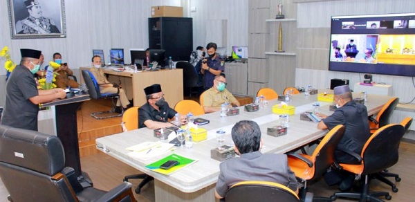 Bupati Siak Sampaikan  LKPj Kepala Daerah Tahun 2020 pada DPRD Secara Virtual