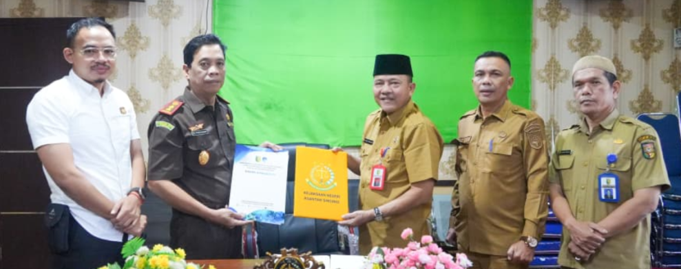 DISKOMINFOSS DAN KEJARI KUANSING TANDATANGANI PKS, WUJUDKAN RELASI MEDIA YANG TRANSPARAN DAN AKUNTABEL