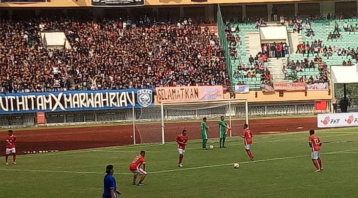 Timnas All Star Menangi Laga Amal di Stadion Utama Riau