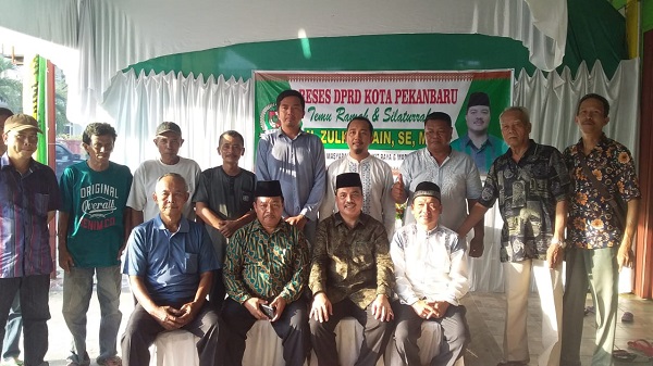 Anggota Komisi III DPRD Pekanbaru Zulkarnain  Reses di Jalan Rawamangun