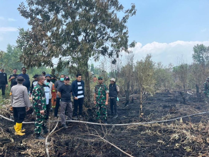 Turun Bersama Danrem 031 Wira Bima dan Jajaran Polda Riau, Sekdako: Berbagai Upaya Pemadaman Tengah Kita Laksanakan