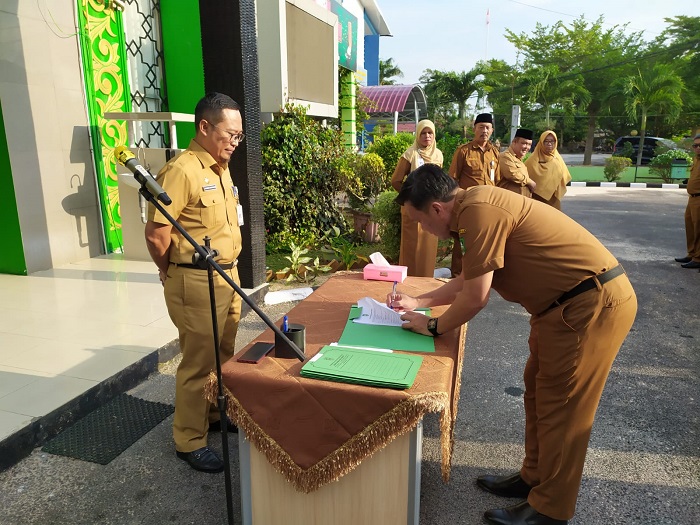 DLH Bengkalis Gelar Penandatanganan PI dan PK, Basuki Intruksi Laksanakan Tahapan Kegiatan