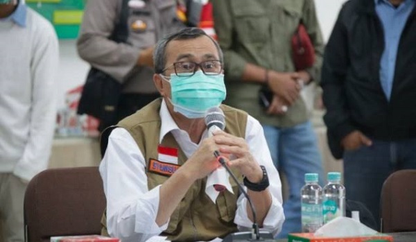 Gubernur Riau Minta Angkasa Pura 2 Tingkatkan  Pemeriksaan Acak Penumpang di Bandara SKK II