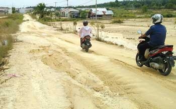 Keluhan Warga yang Merasa Terabaikan di Kota Minyak Duri