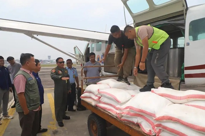 Modifikasi Cuaca, 2 Ton Garam kembali Disemai di Langit Riau Malam Tadi